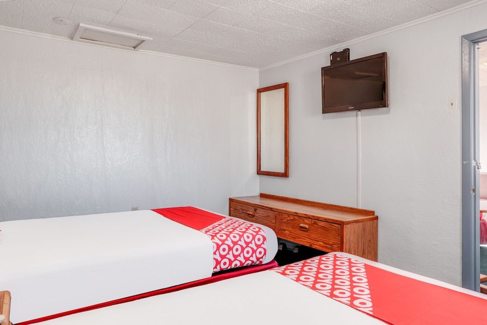 OYO Hotel Liberal, Kansas 1 Queen Bed & 2 Full Bed Smoking 2