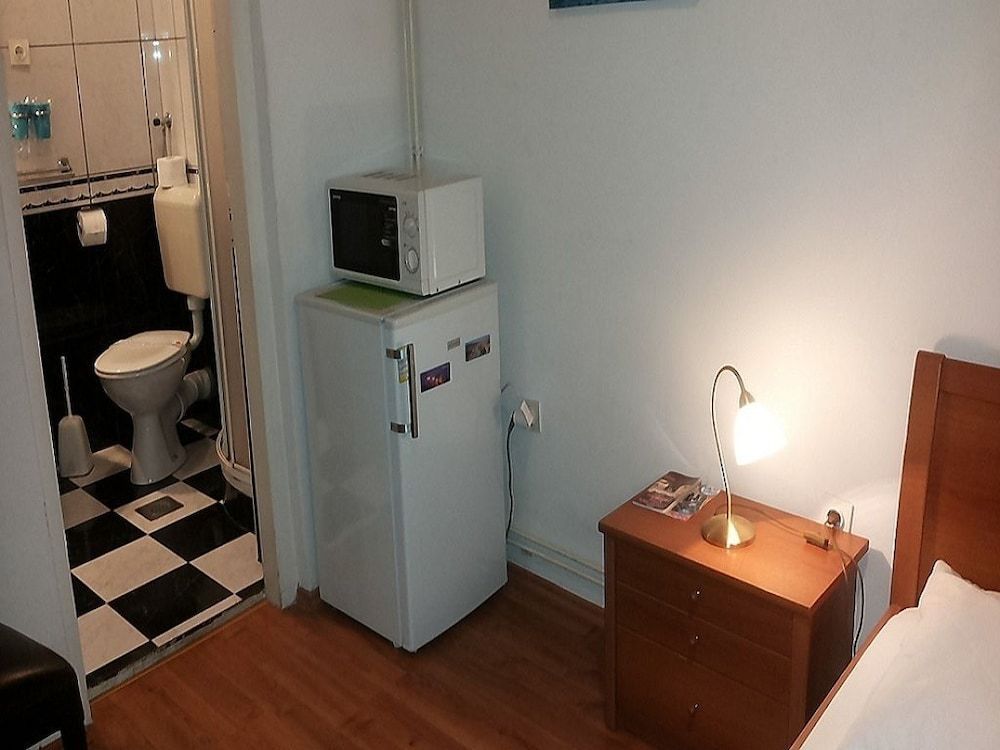 undefined Angela Classic Rooms 8