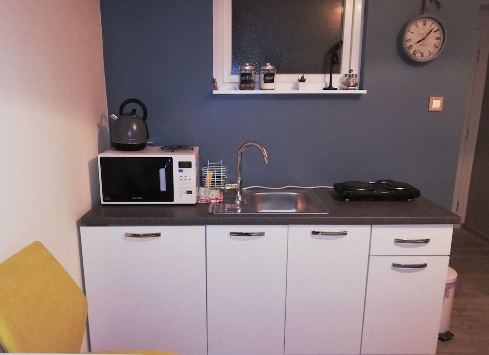 Angela Classic Rooms Business Studio 7