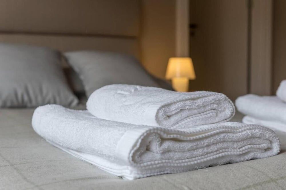 undefined Serenata Boutique Rooms 8