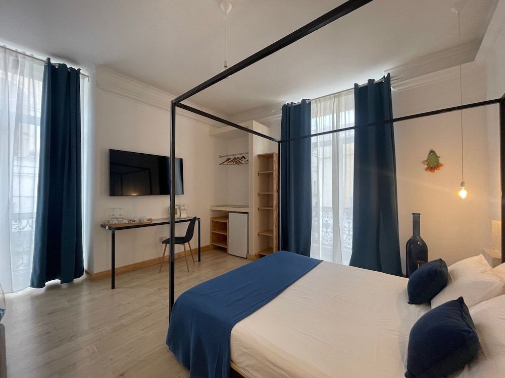 Casa D'Angiò Deluxe Double Room, Balcony 5