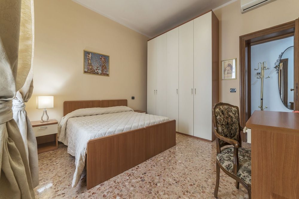 undefined Stazione Termini & Castro Pretorio Flat 3