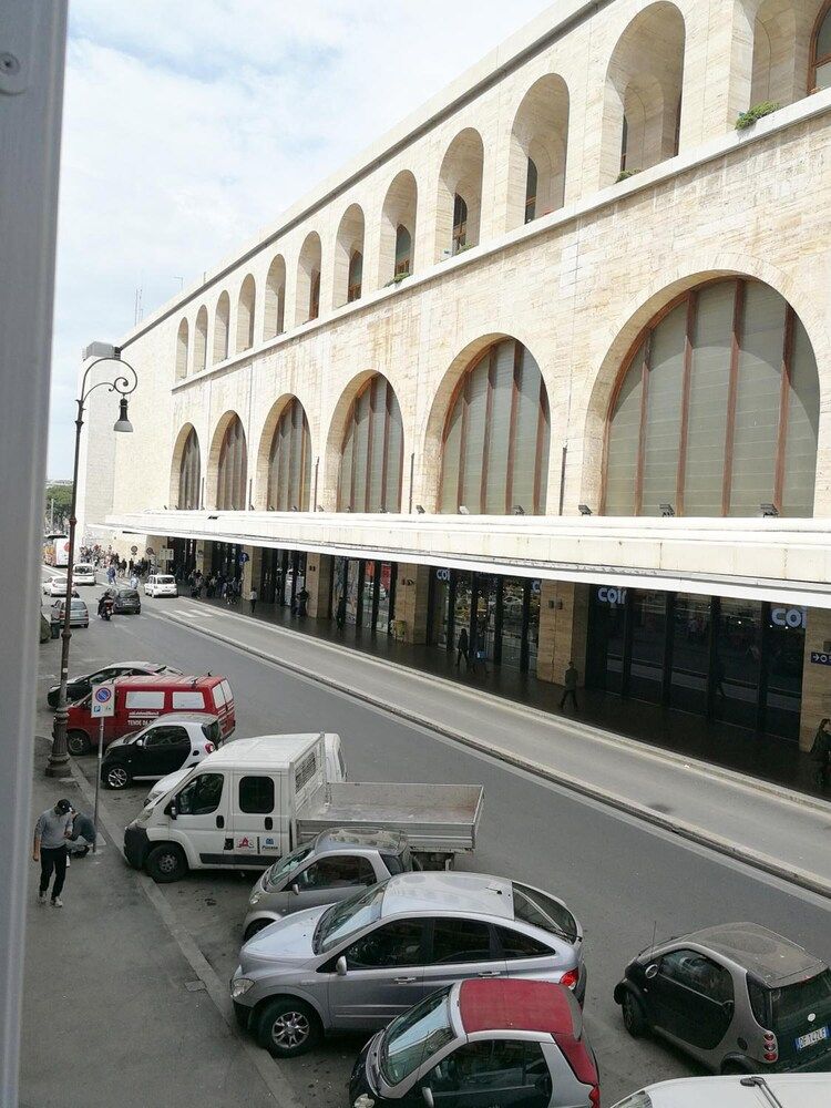 undefined Roma Station House 6