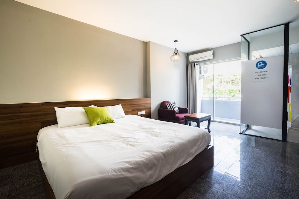 Nice Hotel Ratchada Superior King Room 4