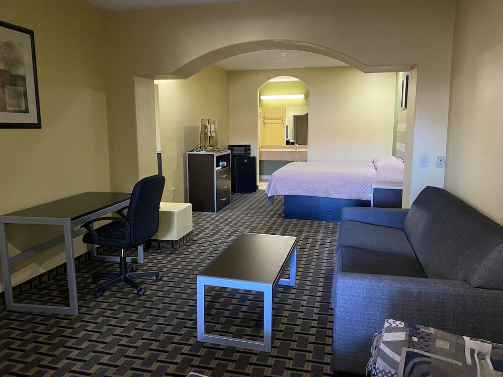 undefined Redwood Suites