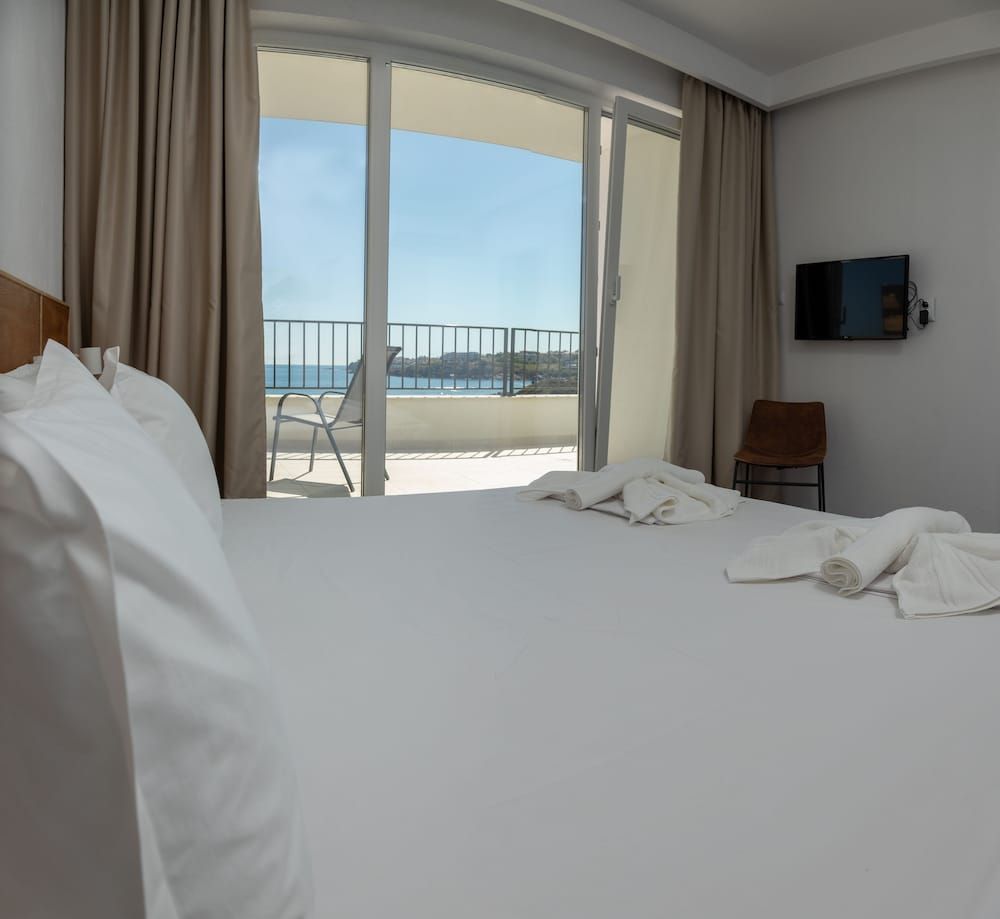 Superior Suite, Sea View (4 people)