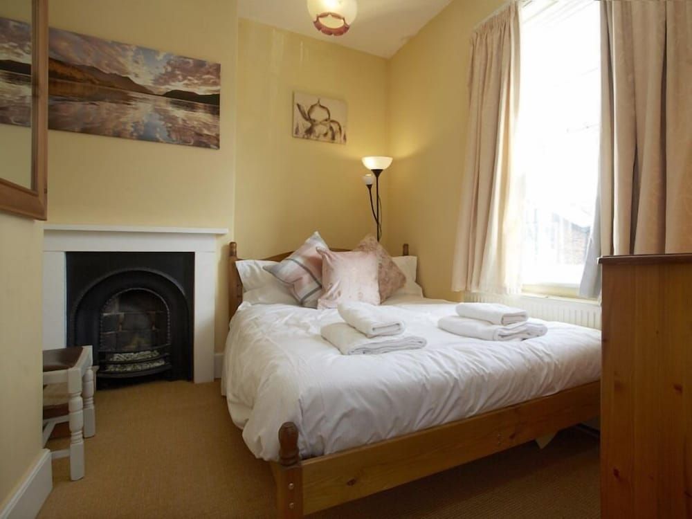 undefined 27 George Street 7