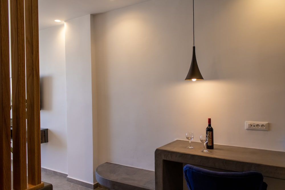 undefined George & Joanna Suites 5