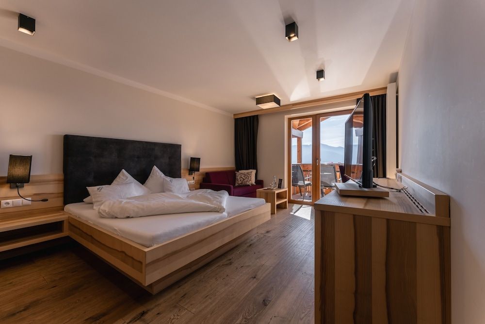 Deluxe Double Room, Valley View