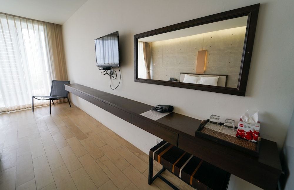 Serene Phla resort and restaurant Deluxe Twin Room, Sea View 3