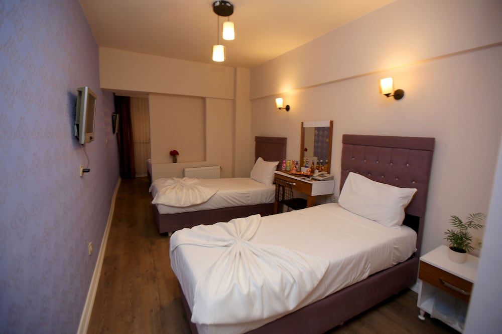 undefined Senyor Garden Hotel 2