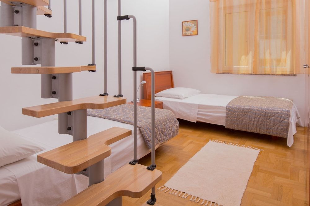 Comfort Apartment, 2 Bedrooms, Balcony (Split Level)