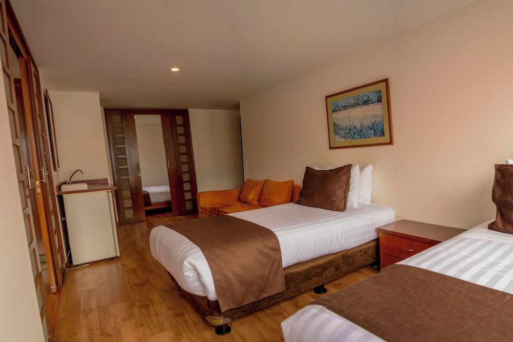 Hotel Confort 80 Zona Rosa Traditional Twin Room 3