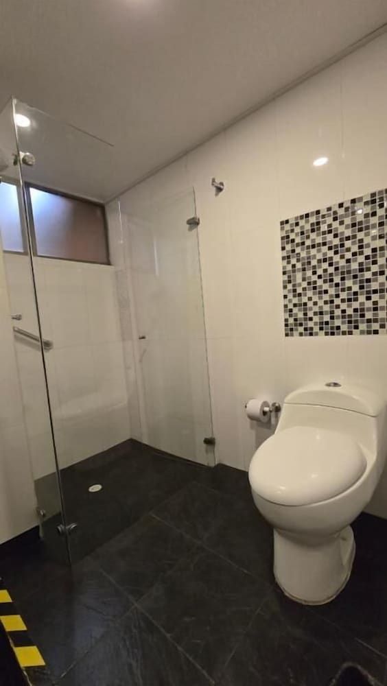 Hotel Confort 80 Zona Rosa Standard Triple Room 9