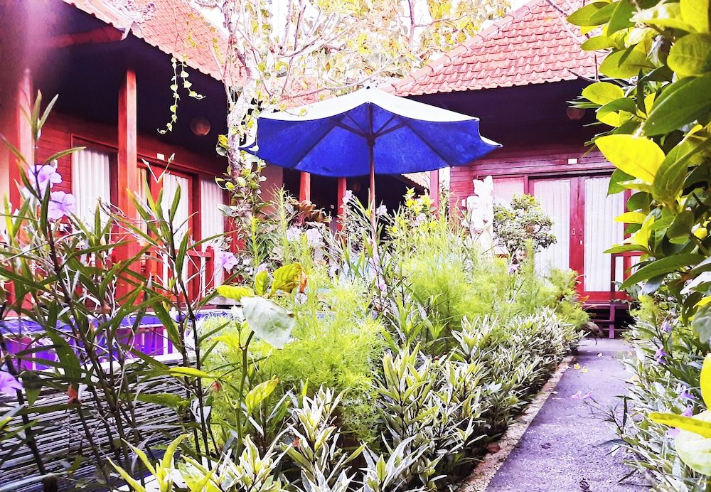 undefined Wait Garden Cottage 9