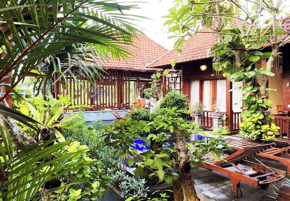 undefined Wait Garden Cottage 10