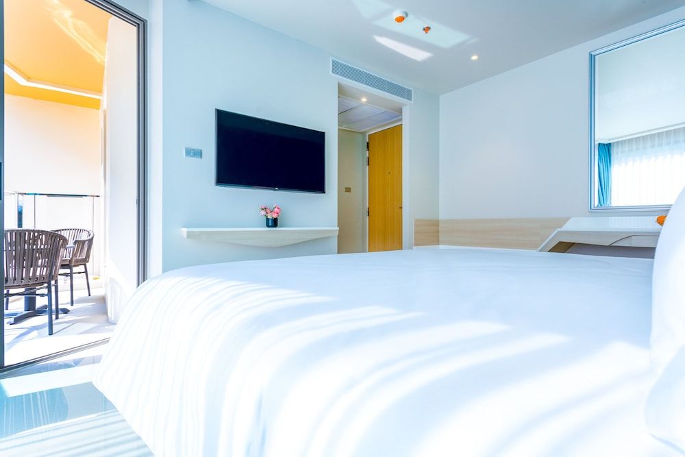 Centara Sonrisa Residences & Suites Sriracha Deluxe Room, 1 King Bed 2