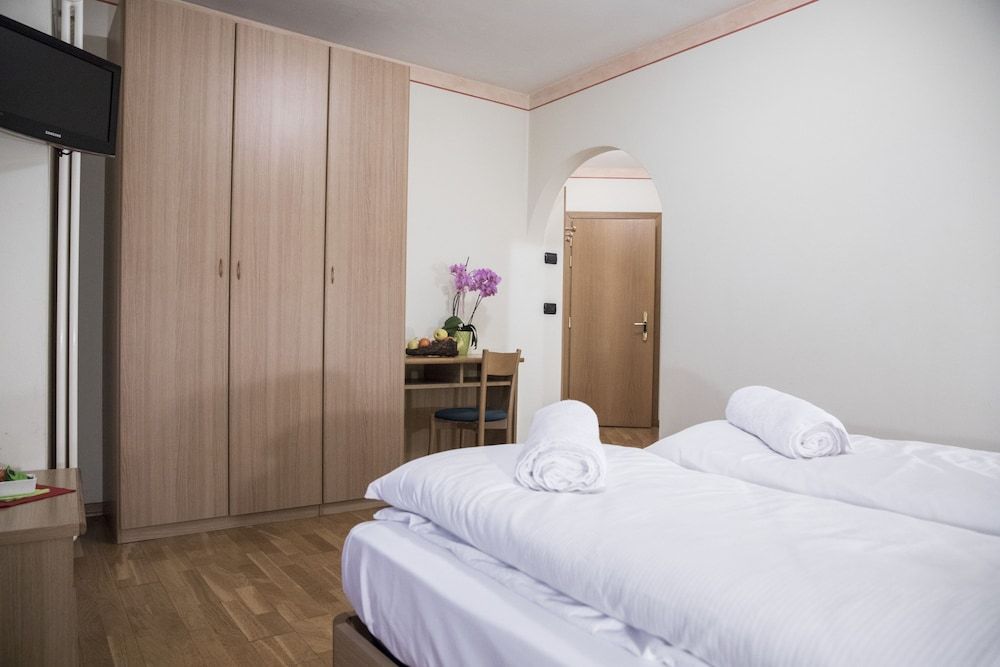 Active Hotel Rosat Basic Double Room