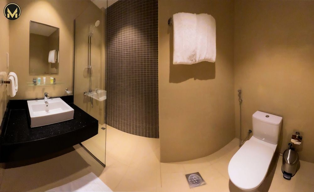 Muscat Express Hotel Standard Double Room, 1 King Bed, Non Smoking 11