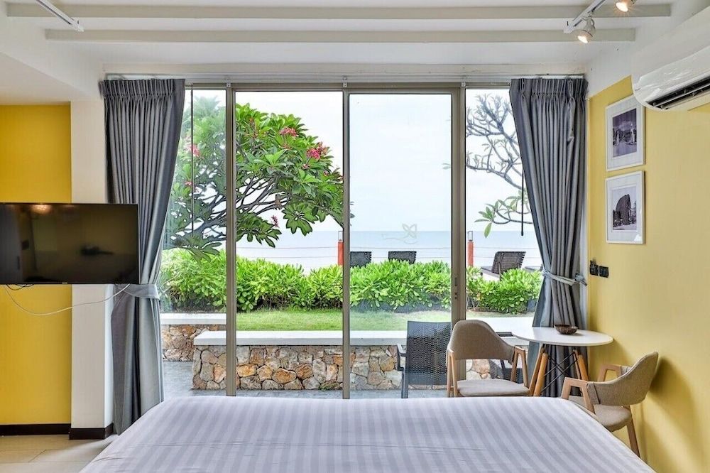 De Chaochom Hua Hin Deluxe Double Room, 1 Queen Bed, Hot Tub, Beach View 7
