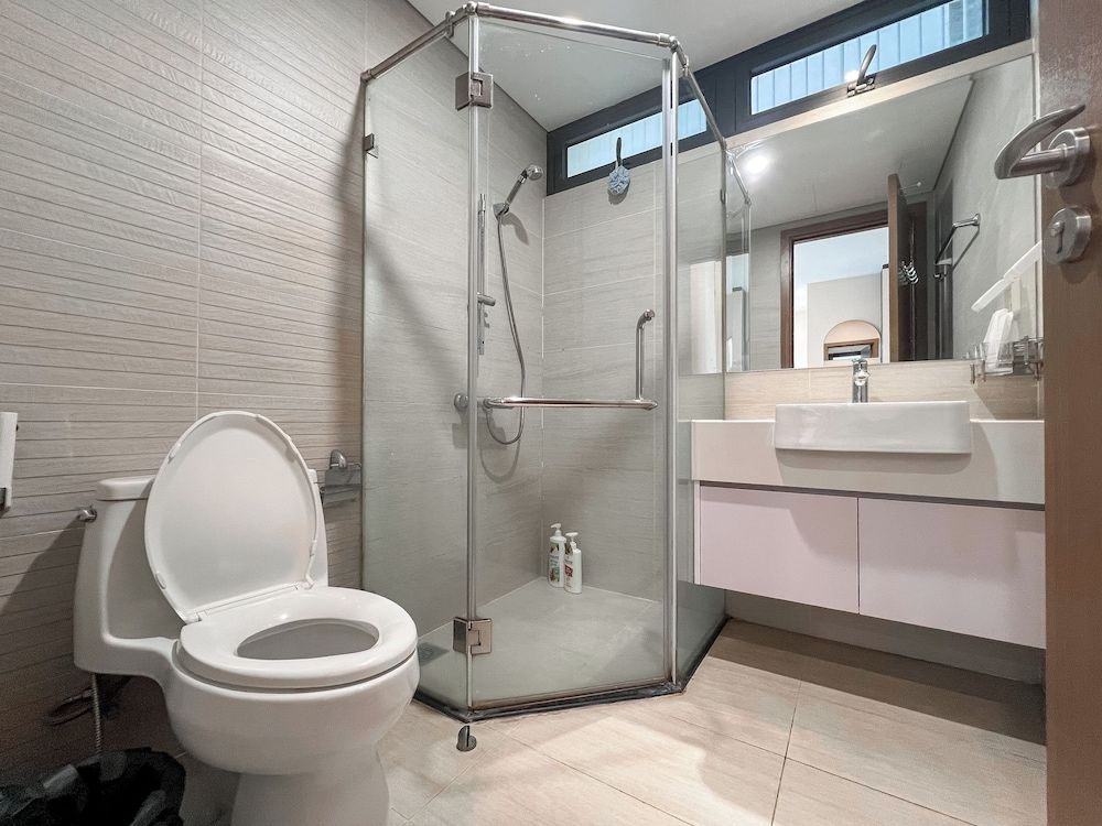 Luxury Apartment Vinhomes Skylake Luxury Apartment, 2 Bedrooms, City View, Tower 27