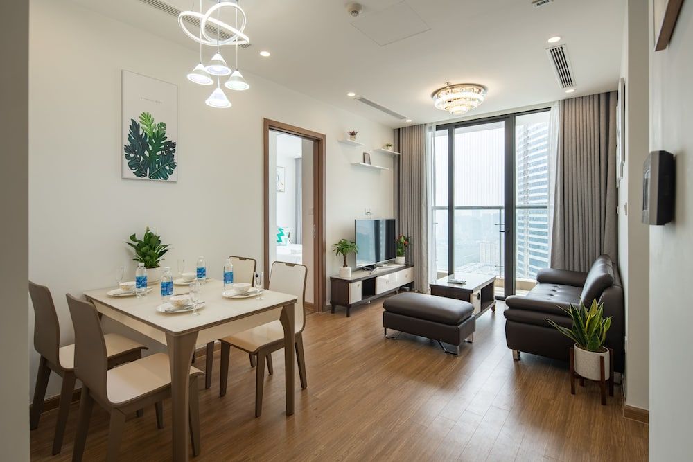 undefined Luxury Apartment Vinhomes Skylake 4