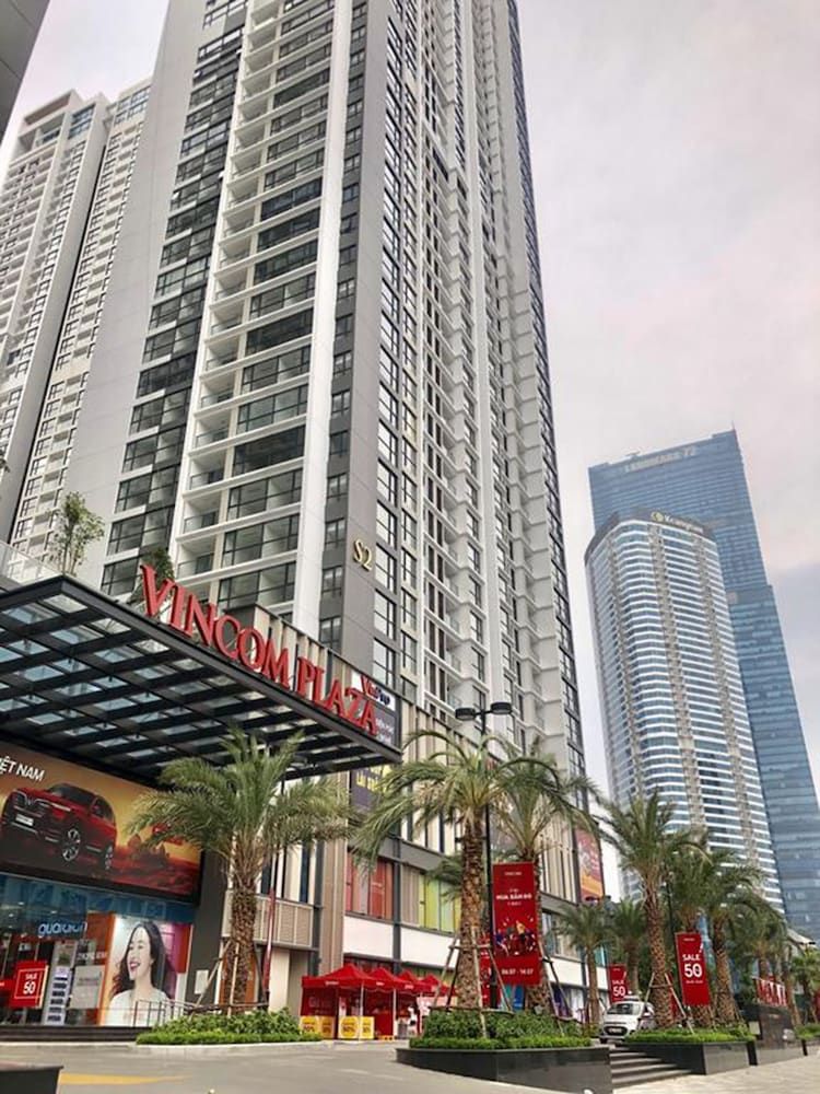 undefined Luxury Apartment Vinhomes Skylake 4