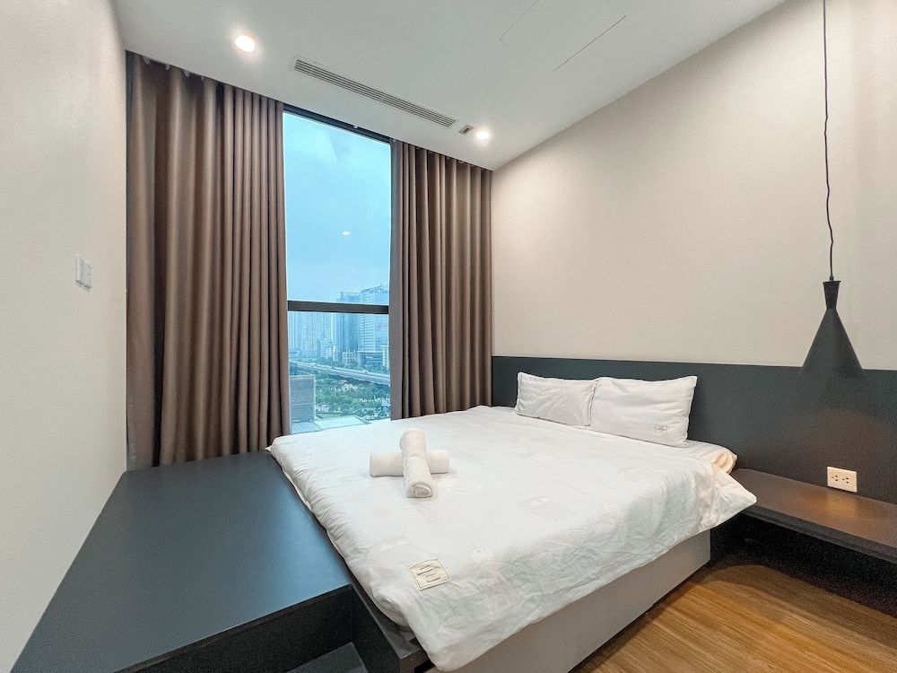 Luxury Apartment Vinhomes Skylake Luxury Apartment, 2 Bedrooms, City View, Tower 15
