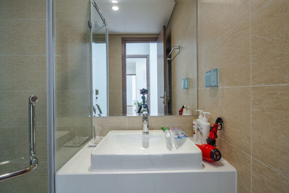 Luxury Apartment Vinhomes Skylake Luxury Apartment, 2 Bedrooms, City View, Tower 39