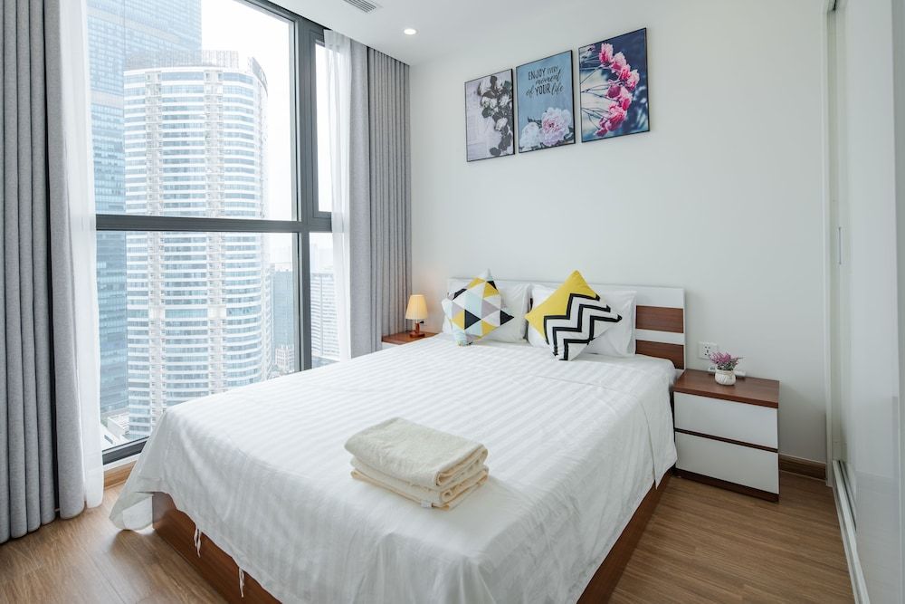 Luxury Apartment Vinhomes Skylake Luxury Apartment, 2 Bedrooms, City View, Tower 8