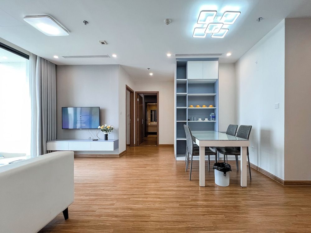 undefined Luxury Apartment Vinhomes Skylake