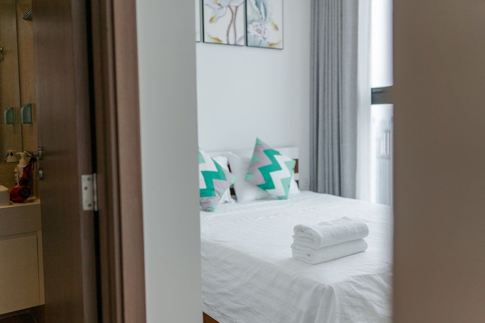 Luxury Apartment Vinhomes Skylake Luxury Apartment, 2 Bedrooms, City View, Tower 14