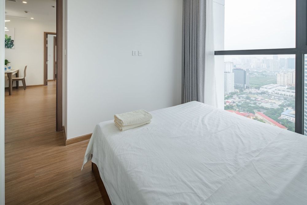 Luxury Apartment Vinhomes Skylake Luxury Apartment, 2 Bedrooms, City View, Tower 14