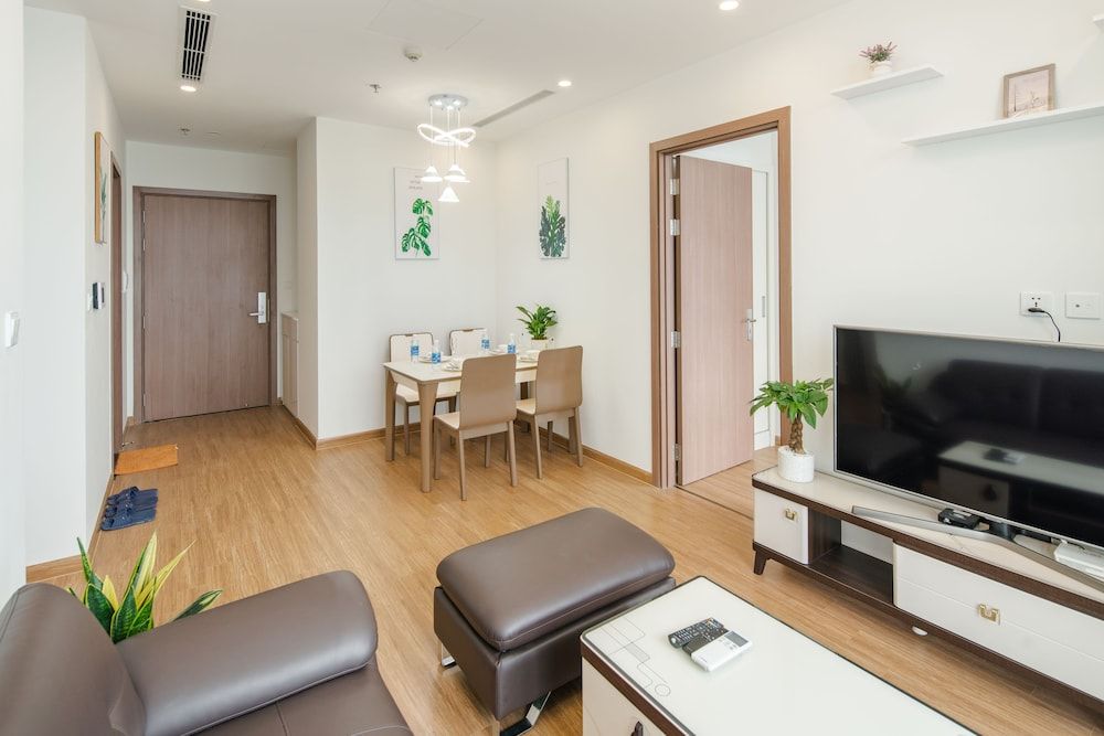 Luxury Apartment Vinhomes Skylake Luxury Apartment, 2 Bedrooms, City View, Tower 30
