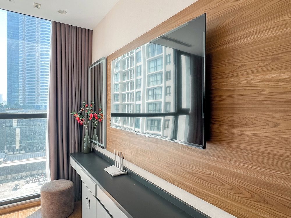 Luxury Apartment Vinhomes Skylake Luxury Apartment, 2 Bedrooms, City View, Tower 50