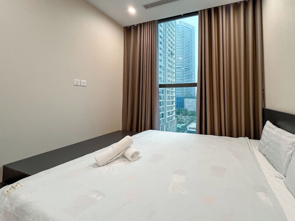 Luxury Apartment Vinhomes Skylake Luxury Apartment, 2 Bedrooms, City View, Tower 10