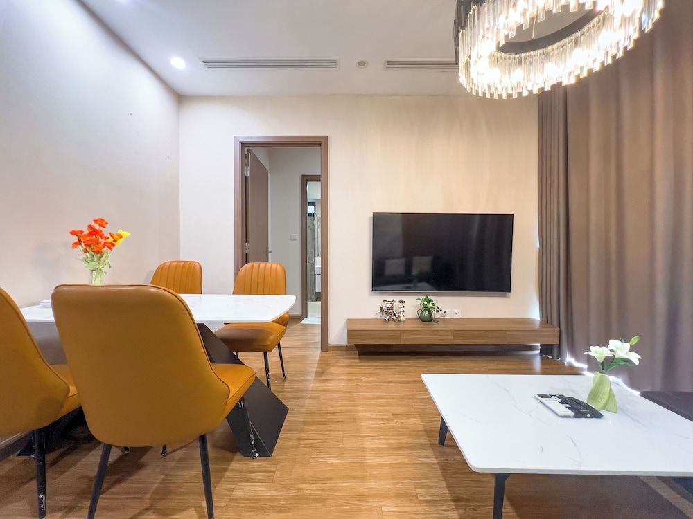 Luxury Apartment Vinhomes Skylake Luxury Apartment, 2 Bedrooms, City View, Tower 42
