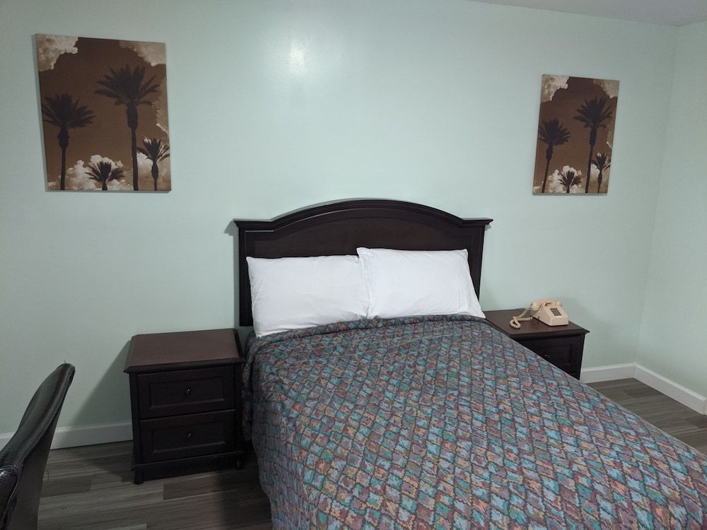 Laurel Notch Motel Classic Single Room 6