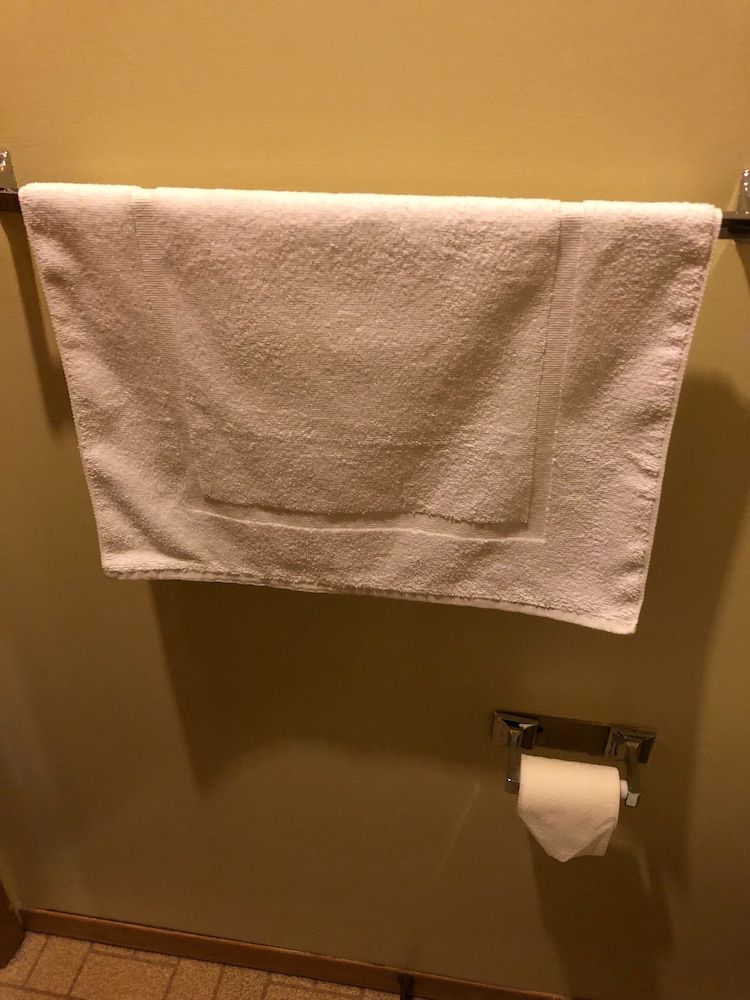 Tower Inn Basic Single Room 11