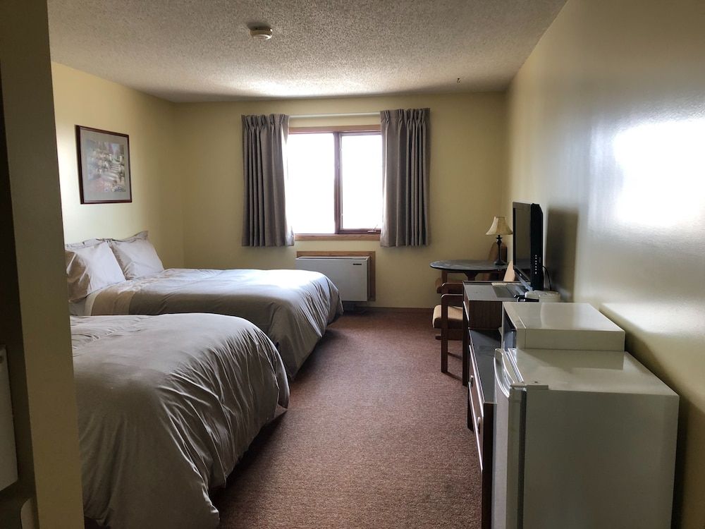 Tower Inn Basic Double Room 7