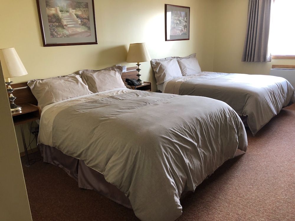 Tower Inn Basic Double Room 5