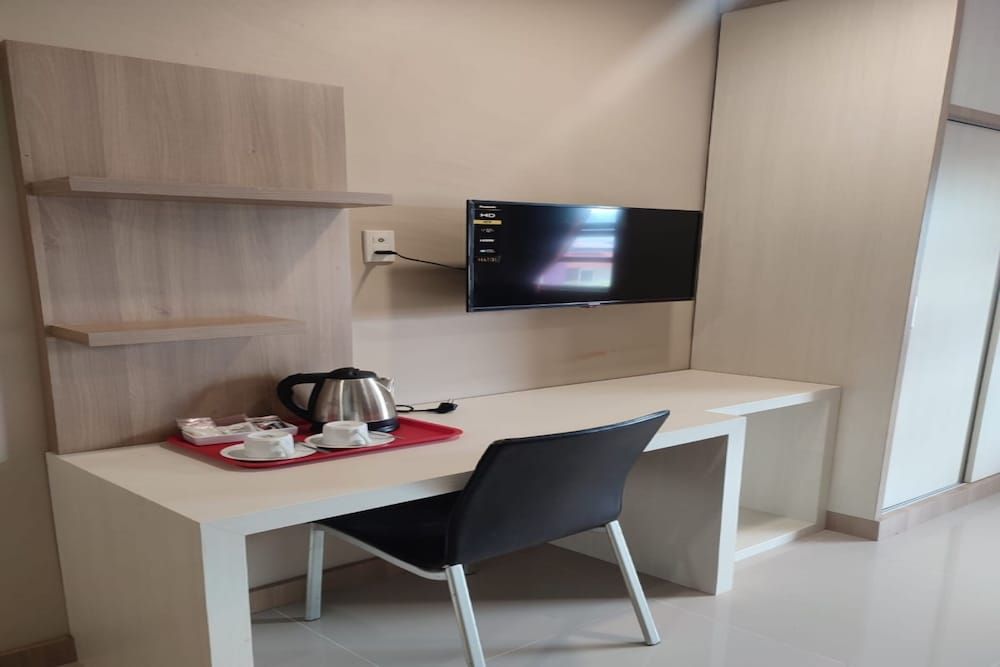 Super OYO Capital O 2018 Ring Road Guest House Syariah Deluxe Studio 3