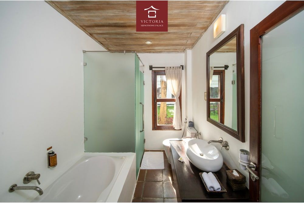 Victoria Xiengthong Palace Palace Twin Room 5