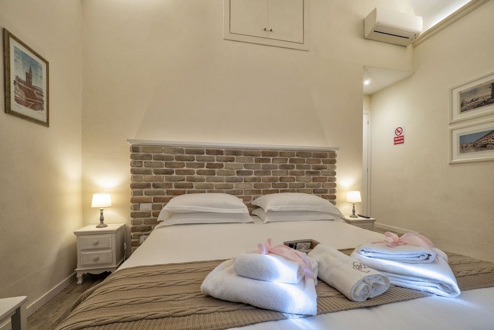 BandBFirenze 8Cittadella8 Basic Double Room, Ensuite 3