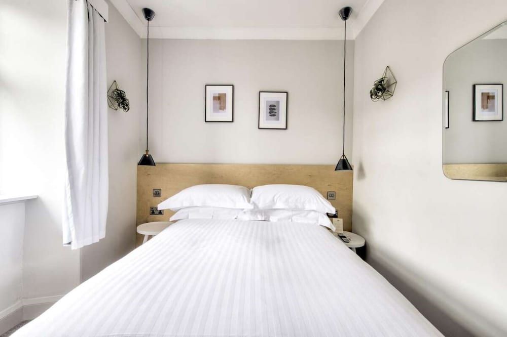 Basic Double Room