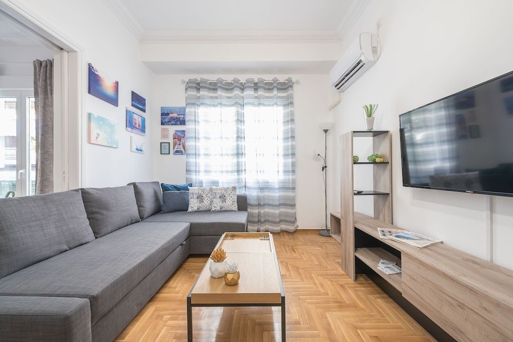 Athens Bright Suite by Cloudkeys City Apartment 37
