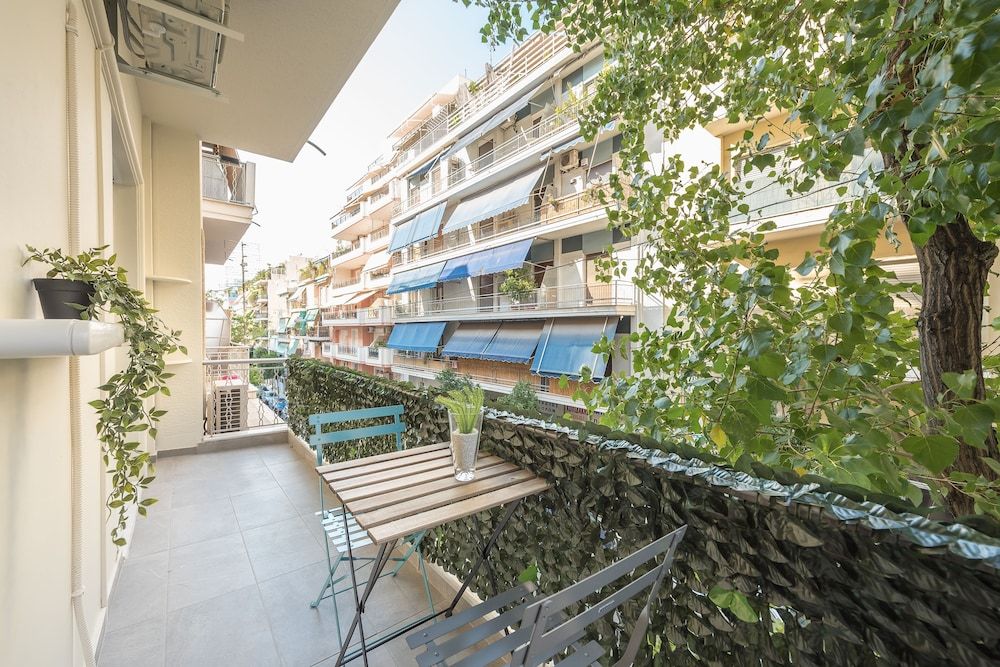 Athens Bright Suite by Cloudkeys City Apartment 18