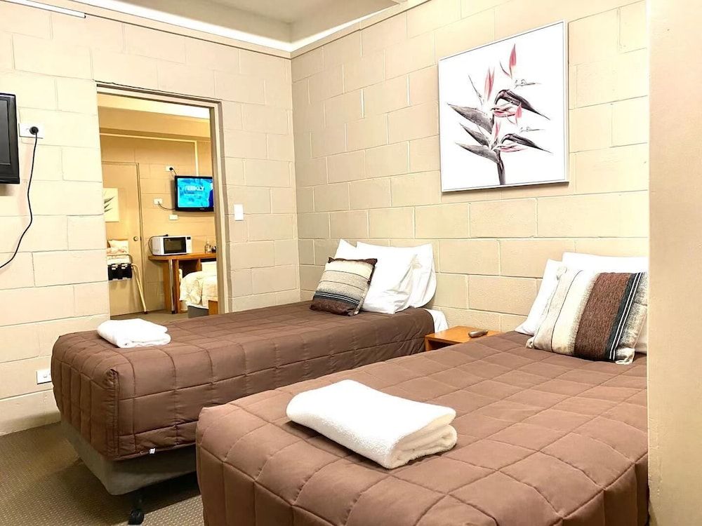 Apollo Motel Parkes Deluxe Suite, 2 Bedrooms 5
