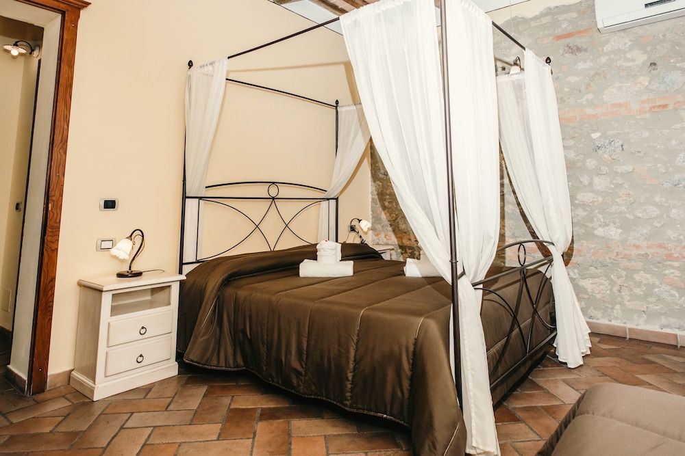 Casa di Campagna in Toscana Apartment, 1 Bedroom, Courtyard Area 7