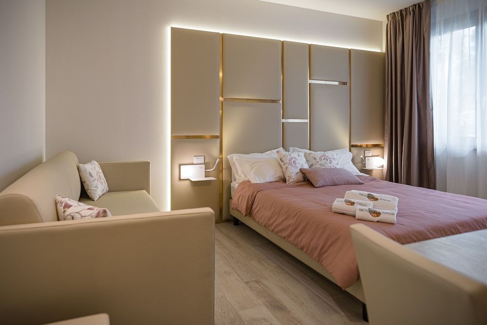 Beautiful Assisi Suite Classic Quadruple Room 2